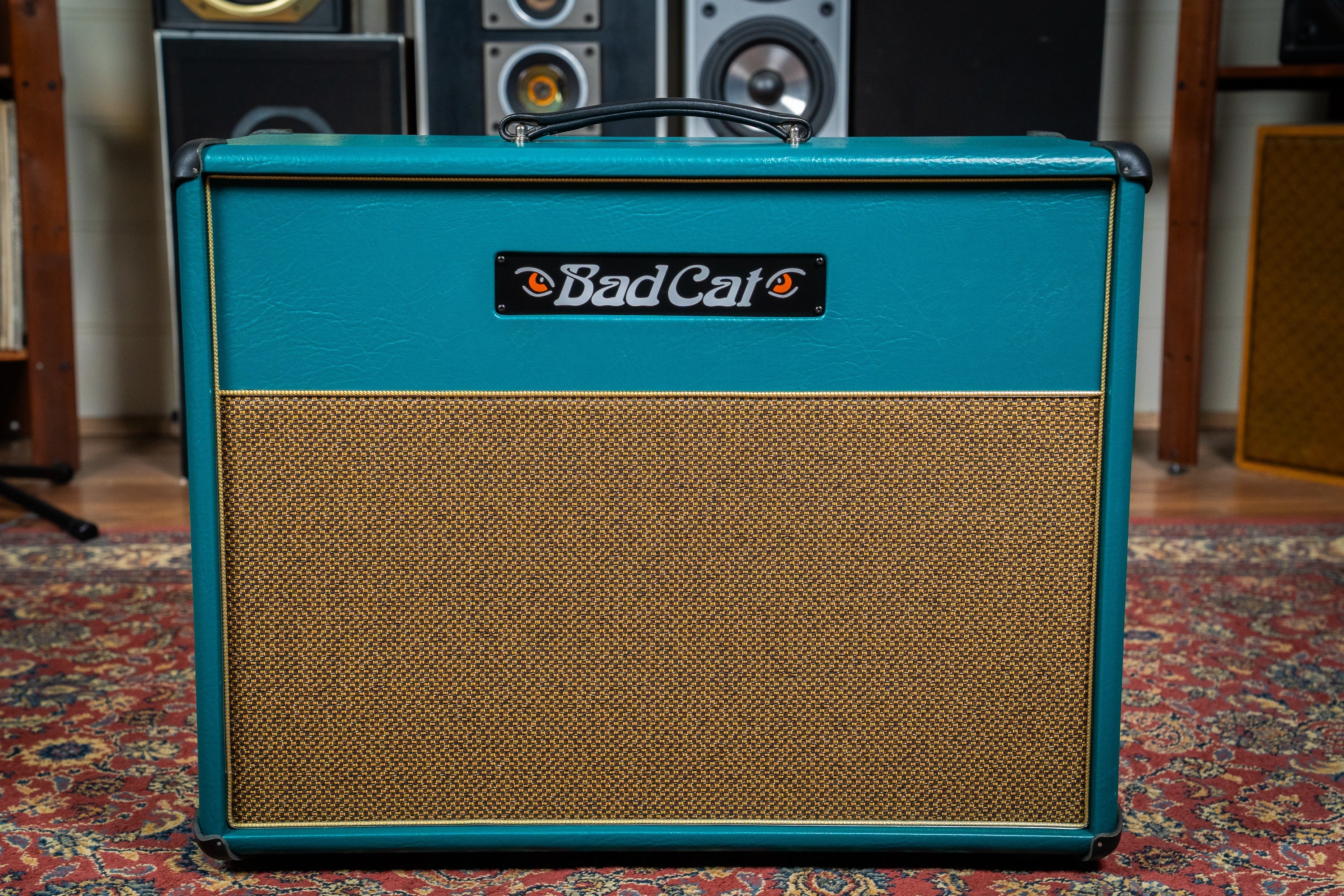 Bad Cat CUSTOM Era 30 1x12" Guitar Cab - Antique Green / Gold Piping