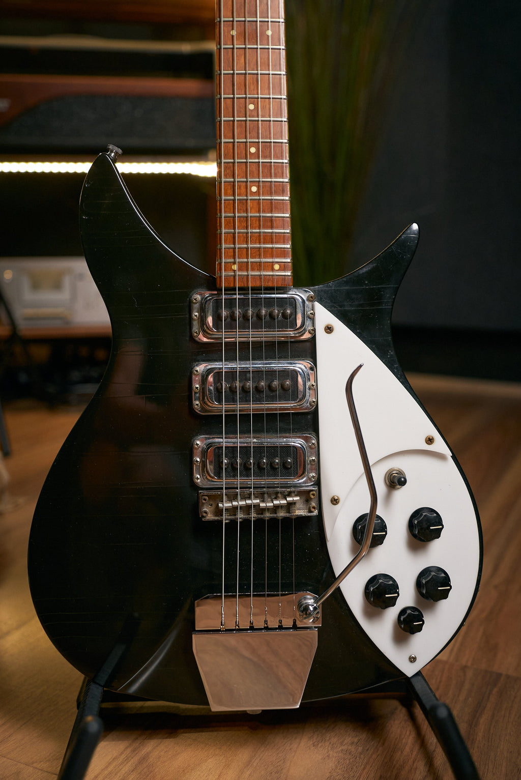 Rickenbacker 1988 350 Liverpool w/Case - JetGlo - Pre-Owned