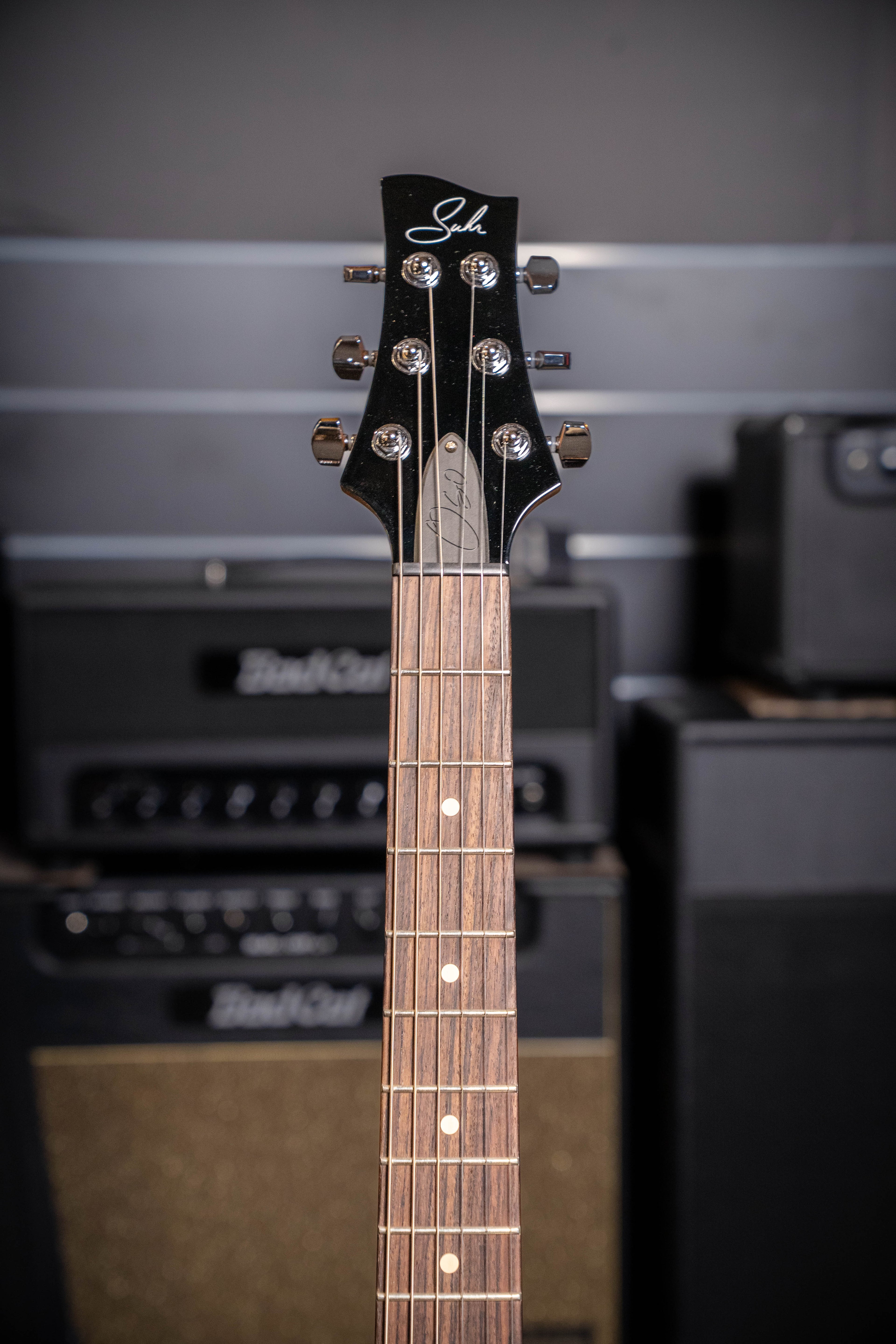 Suhr OSO Short Scale Electric Guitar - Alder - 2-Tone Tobacco Burst RW - 2-Post