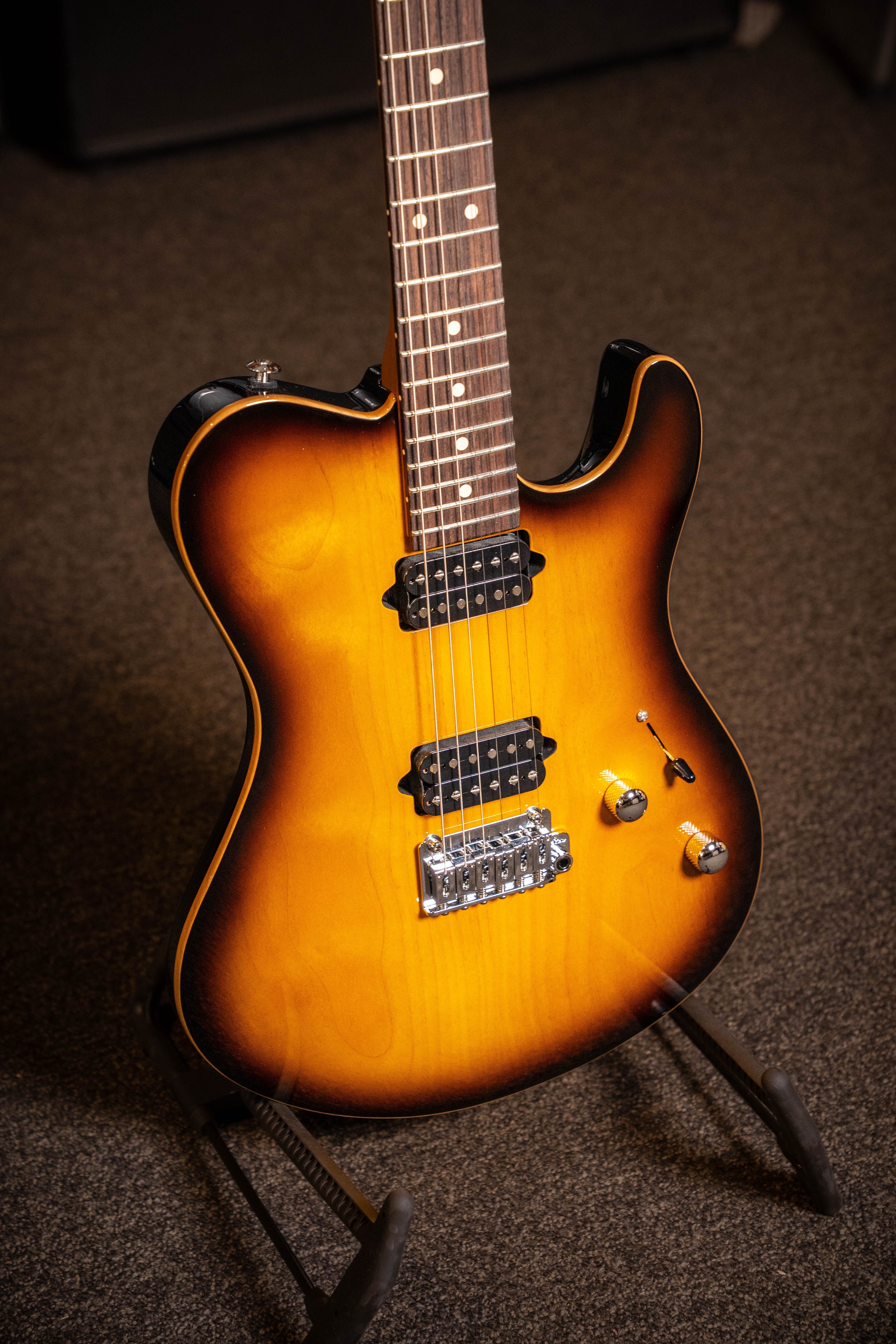 Suhr OSO Short Scale Electric Guitar - Alder - 2-Tone Tobacco Burst RW - 2-Post
