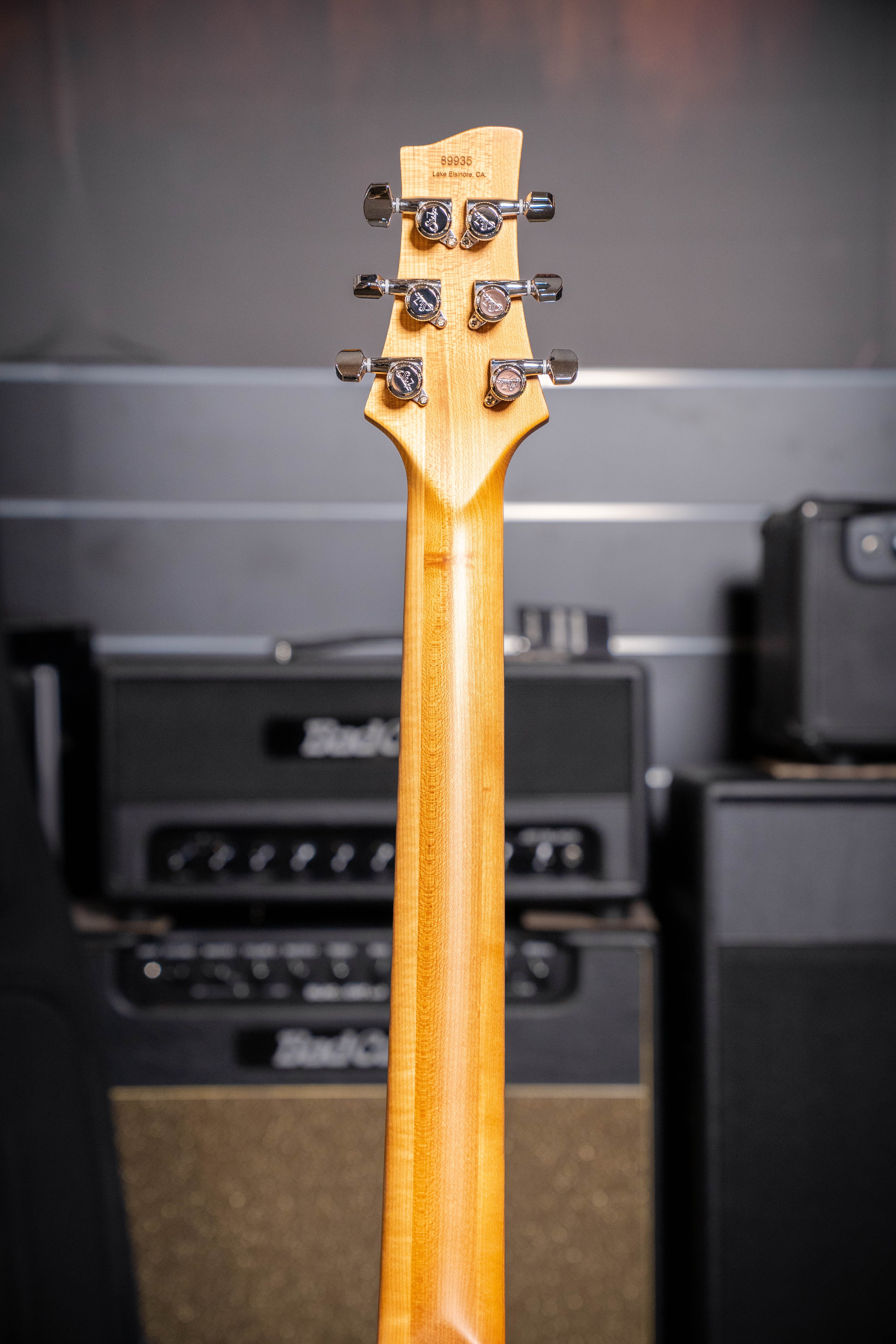 Suhr OSO Short Scale Electric Guitar - Alder - 2-Tone Tobacco Burst RW - 2-Post