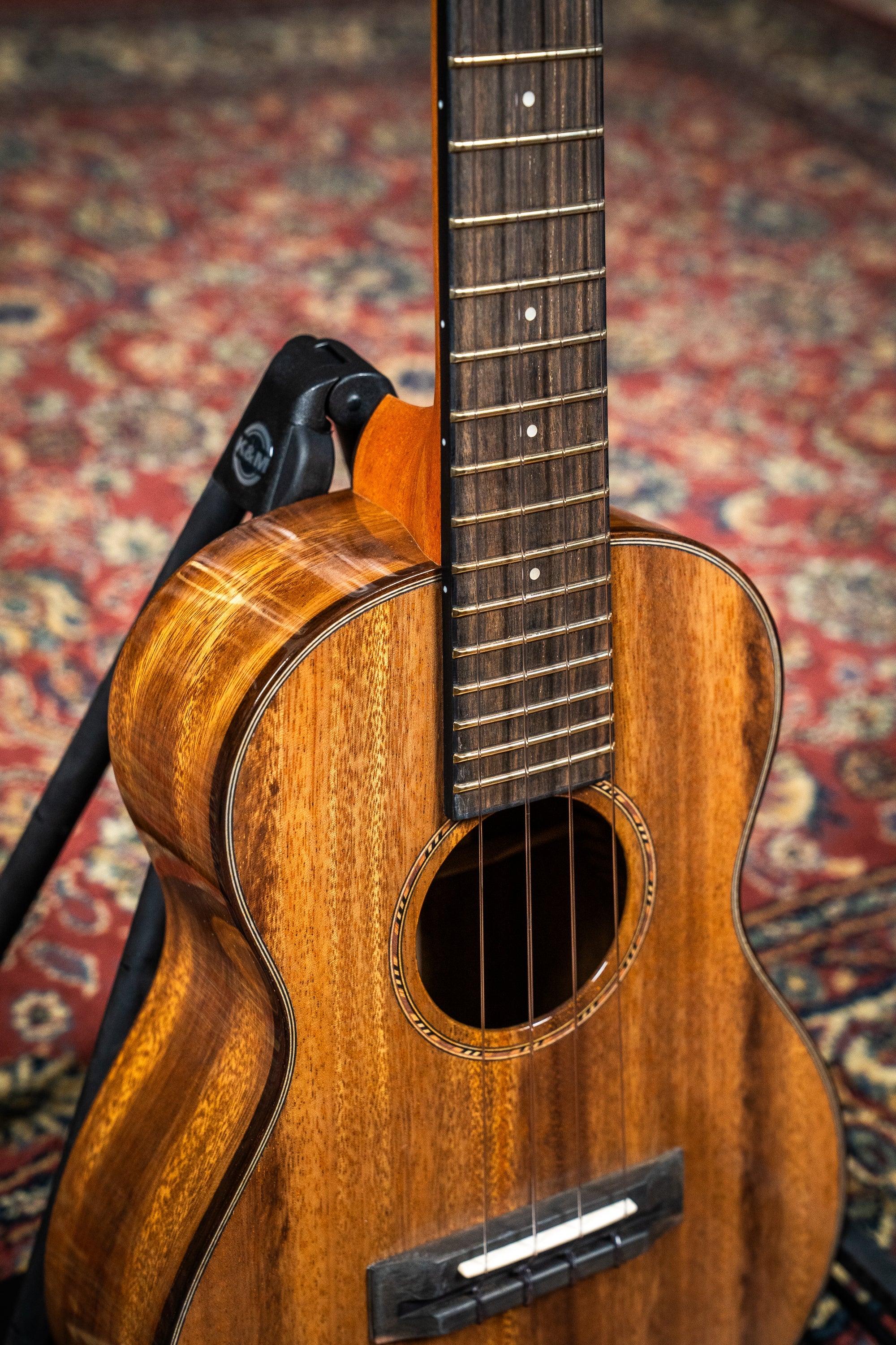Pono AT-O Oihana Series Tenor Ukulele - Acacia