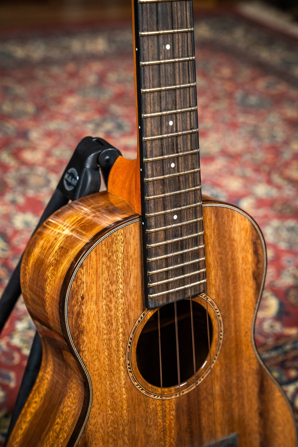 Pono AT-O Oihana Series Tenor Ukulele - Acacia