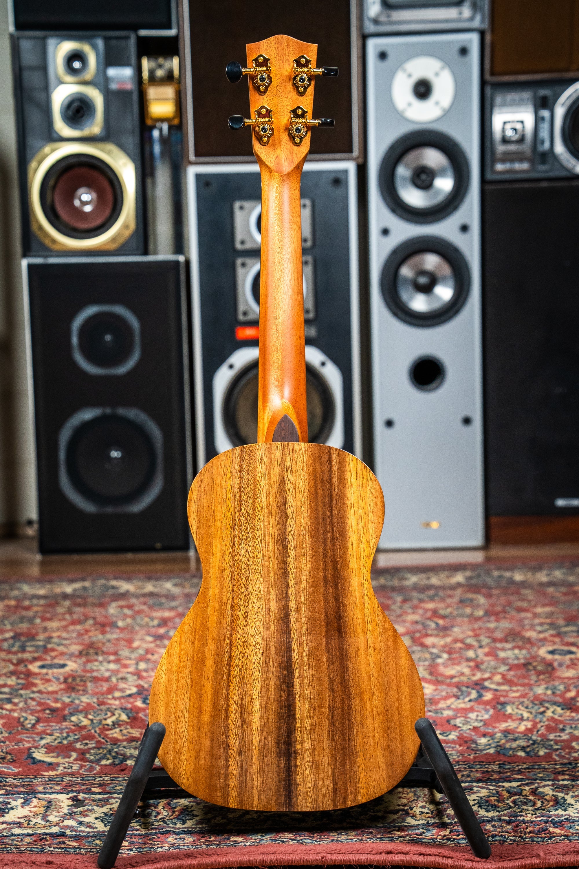 Pono AT-O Oihana Series Tenor Ukulele - Acacia