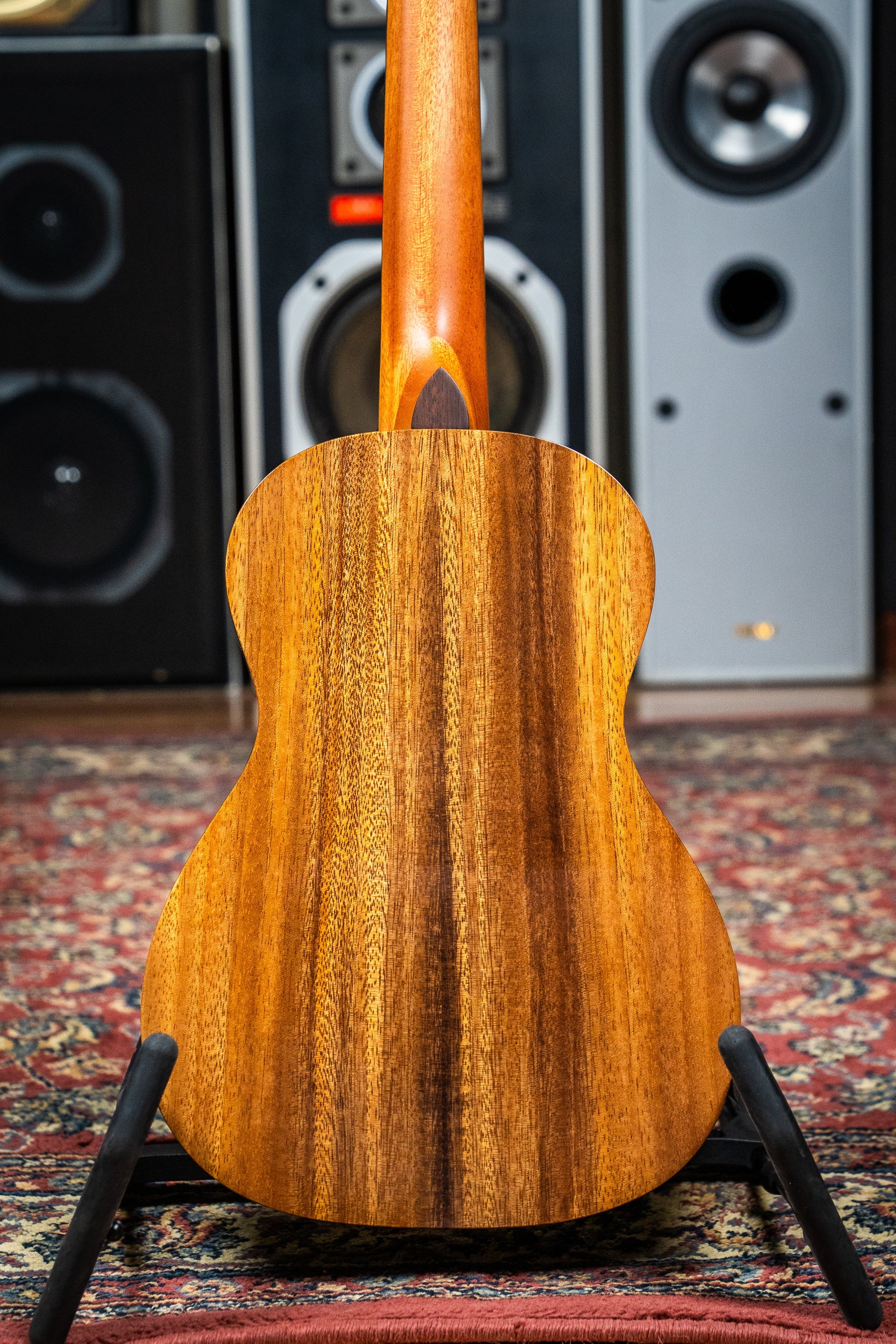Pono AT-O Oihana Series Tenor Ukulele - Acacia