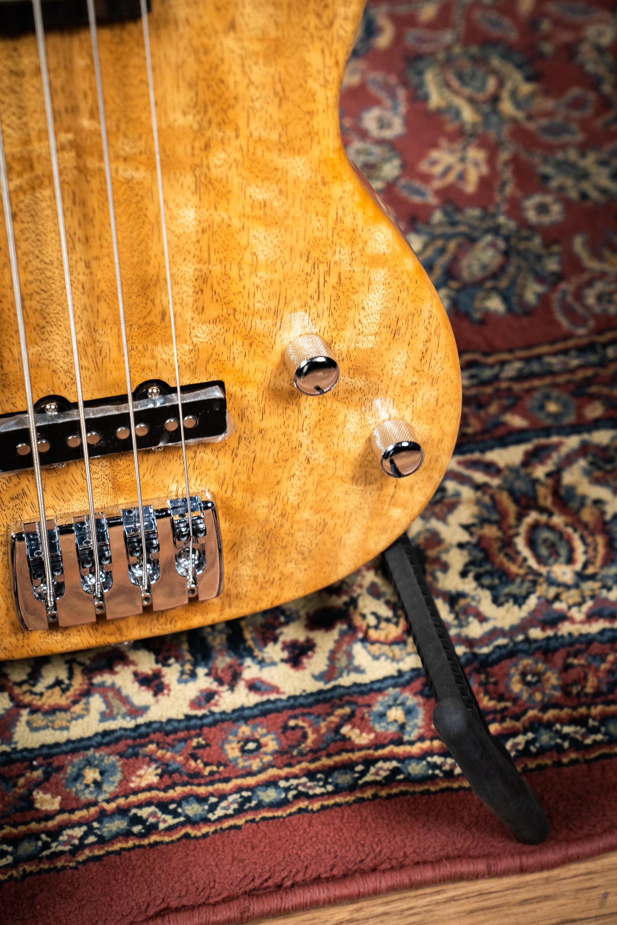 Pono Bass Ukulele