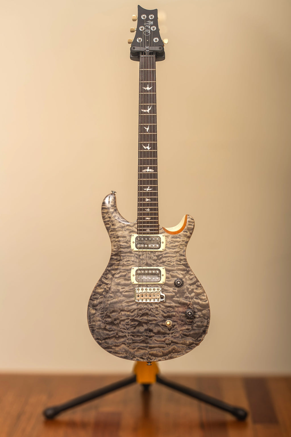 Paul Reed Smith (PRS) CE24 Quilt - One Off Special Edition - Charcoal Quilt Maple Top / White Doghair Swamp Ash Back