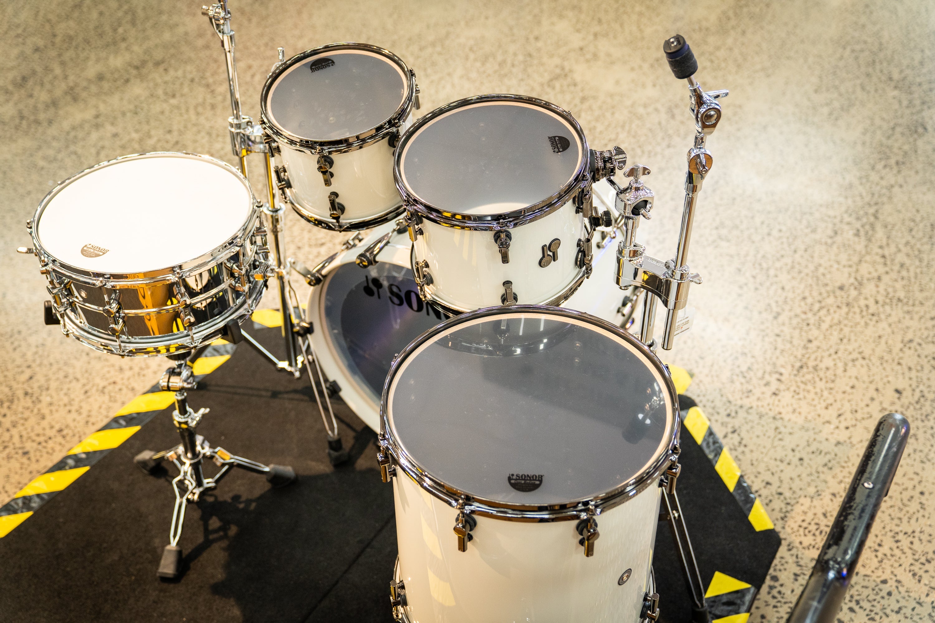 Sonor SQ2 4pc Beech Wood Drum Kit - Shell Pack - Grey White Finish / Black HW (10x8 12x9 16x16 22x17)