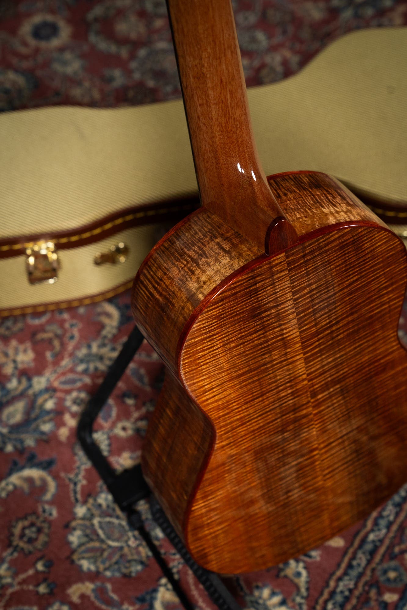 Szabadics Baritone Ukulele #20 w/Case - Western Red Cedar / Blackwood