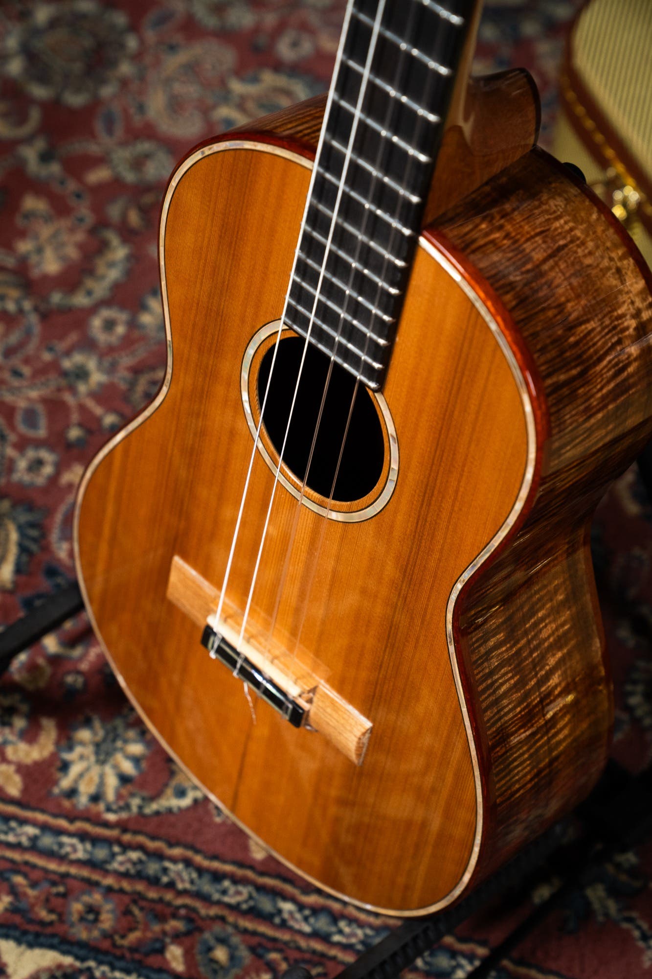 Szabadics Baritone Ukulele #20 w/Case - Western Red Cedar / Blackwood