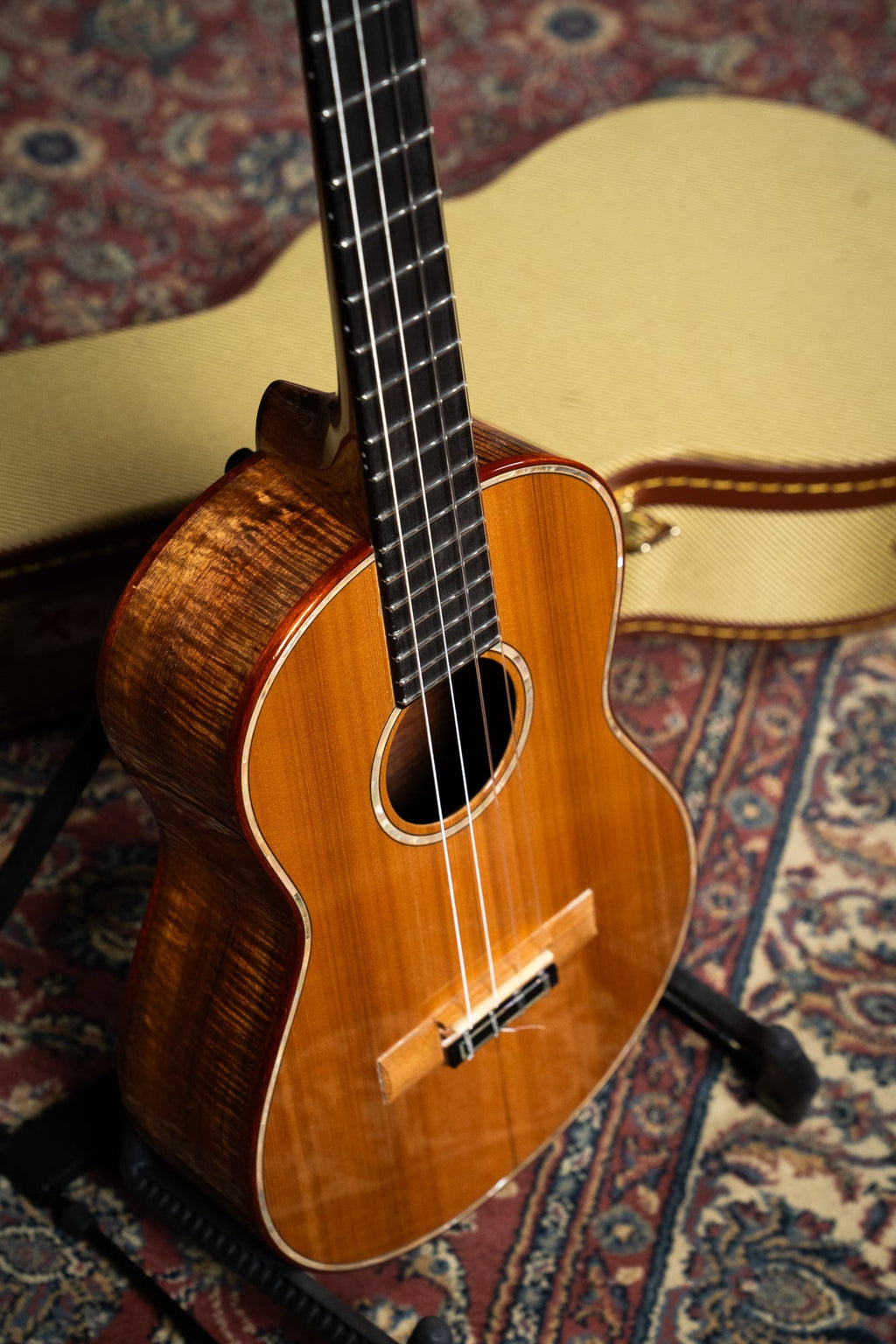Szabadics Baritone Ukulele #20 w/Case - Western Red Cedar / Blackwood