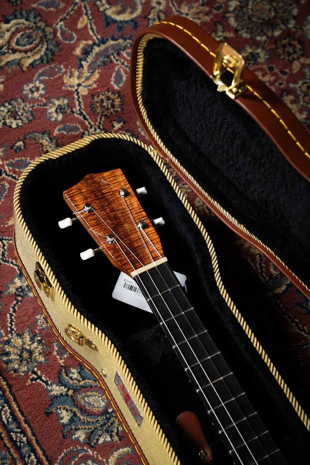 Szabadics Baritone Ukulele #20 w/Case - Western Red Cedar / Blackwood