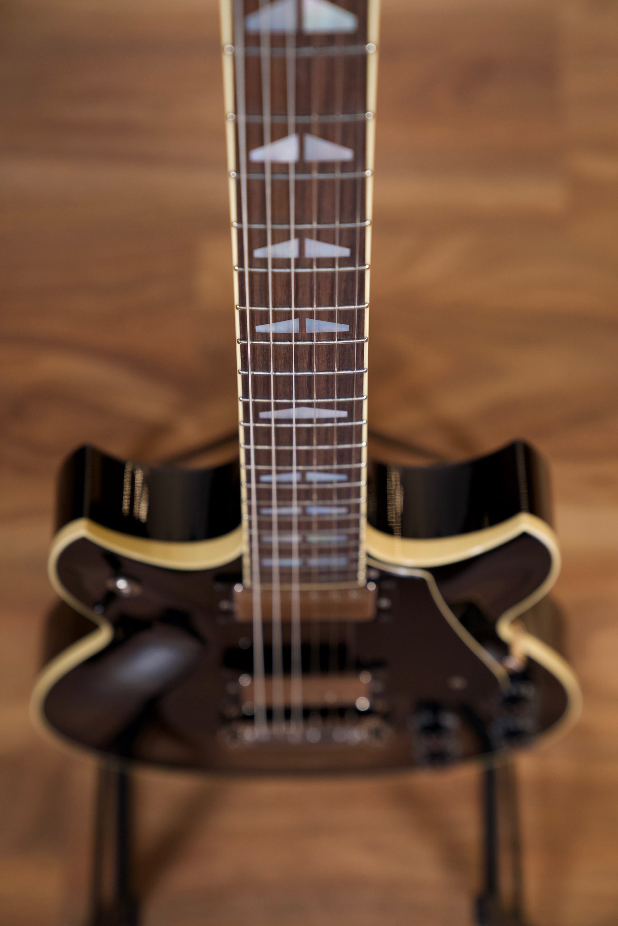 Yamaha SG1820 Electric Guitar w/Case - Black (Made in Japan)