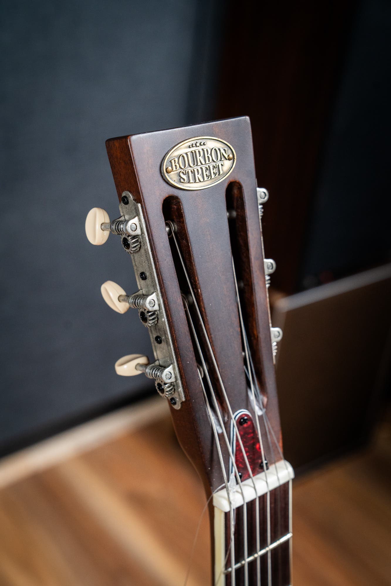 Bourbon Street BSR-LSA-1CA 'Louisiana' Single Cone Resonator w/Pickup + Case