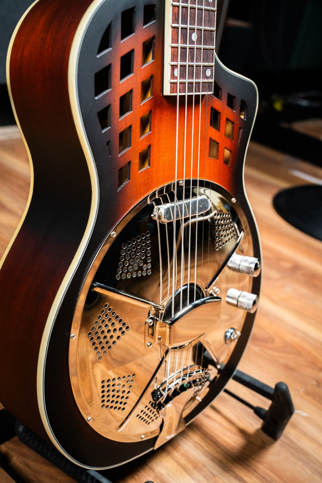 Bourbon Street BSR-LSA-MS-E 'Louisiana' Single Cone Resonator w/Pickup + Case