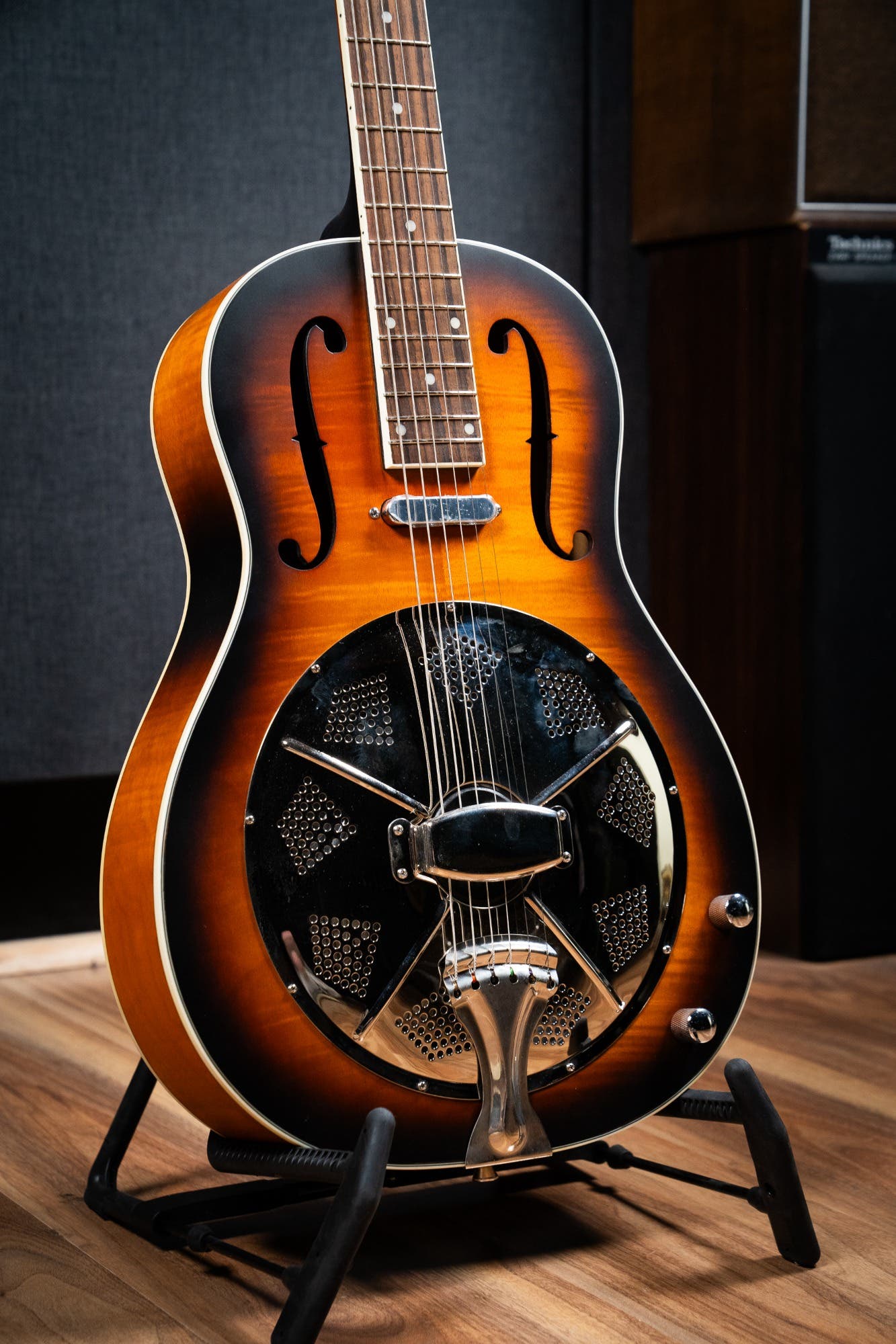 Bourbon Street Single Cone 12 Fret Resonator - Sunburst (BSR-1C12-W)