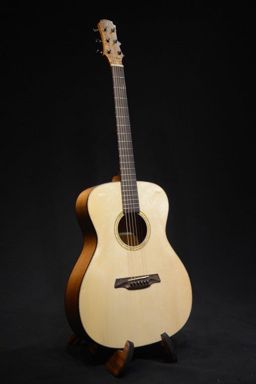 Maestro Cardinal VICTORIA MH Acoustic Electric Guitar w/Gigbag
