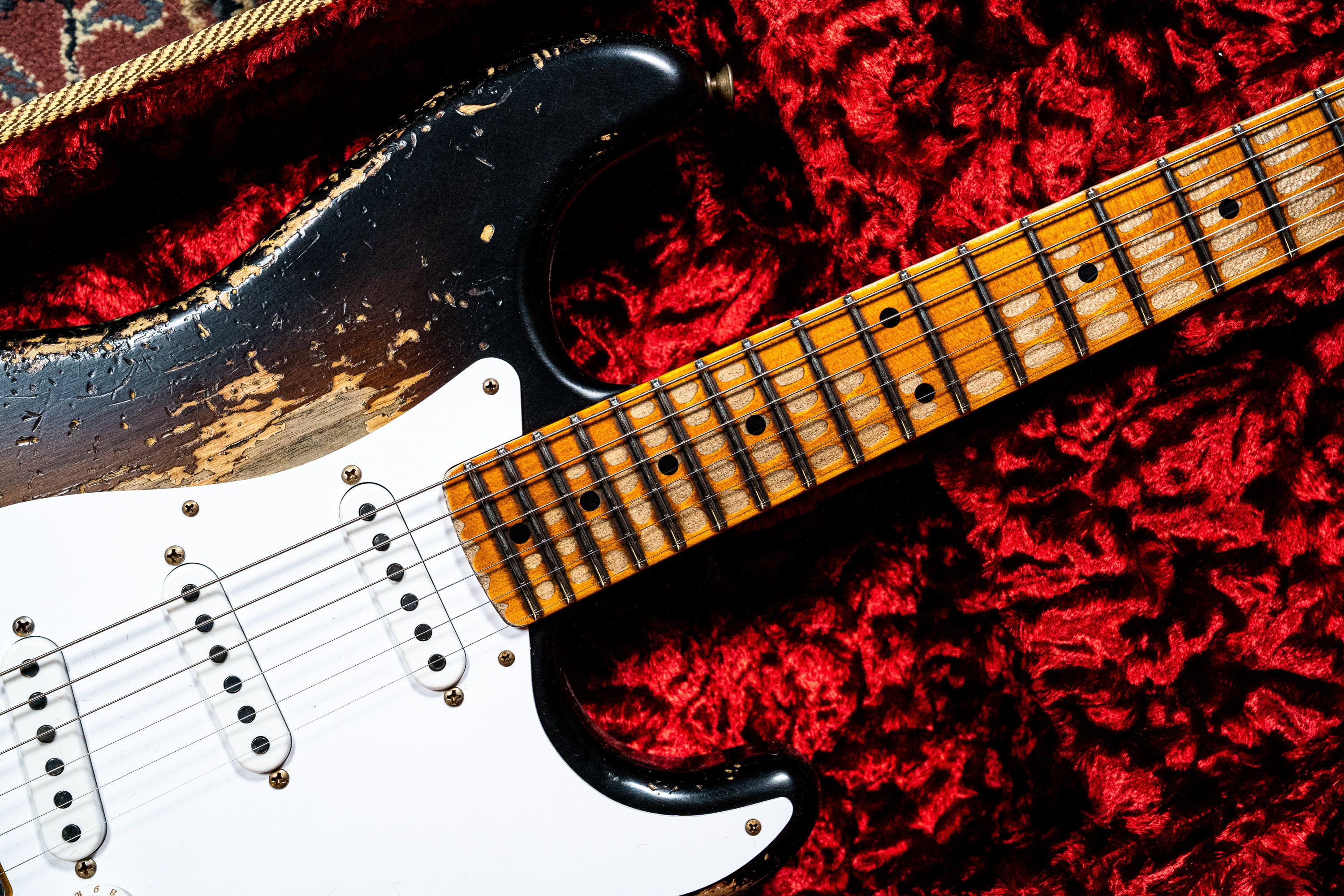 Fender Limited Edition 70th Anniversary 1954 Stratocaster  - Super Heavy Relic - Wide-Fade 2-Color Sunburst