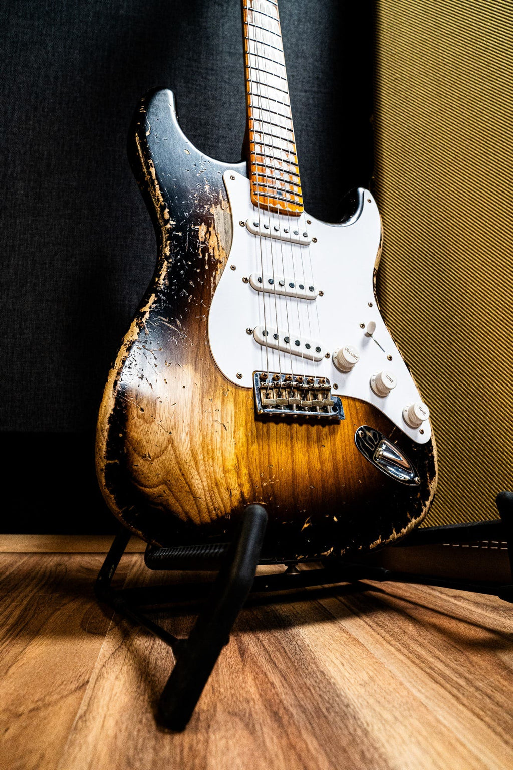 Fender Limited Edition 70th Anniversary 1954 Stratocaster  - Super Heavy Relic - Wide-Fade 2-Color Sunburst