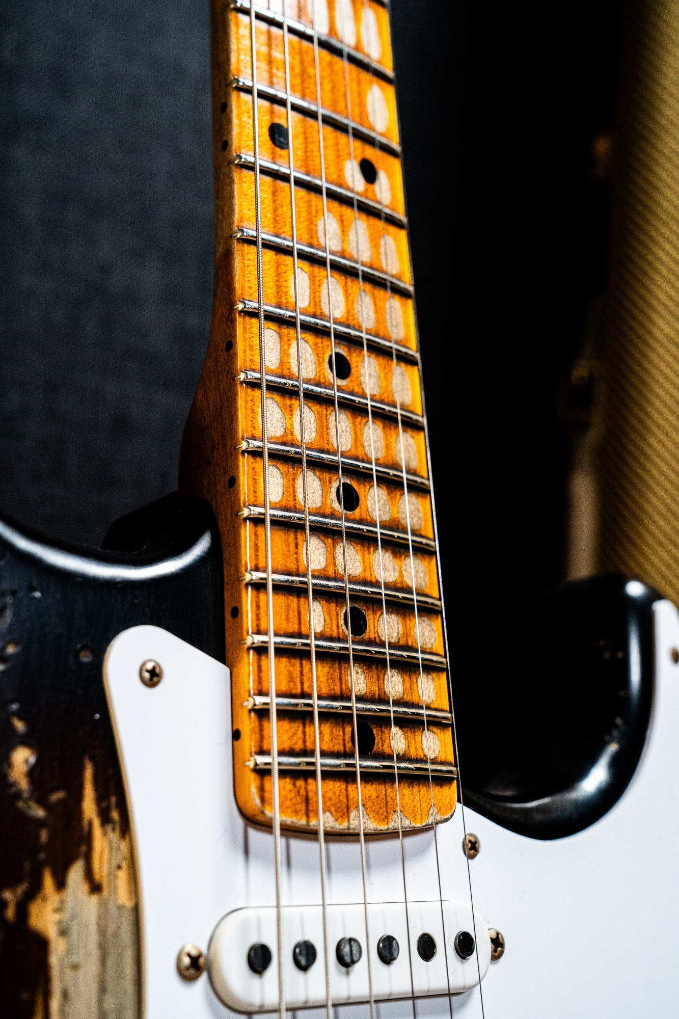 Fender Limited Edition 70th Anniversary 1954 Stratocaster  - Super Heavy Relic - Wide-Fade 2-Color Sunburst