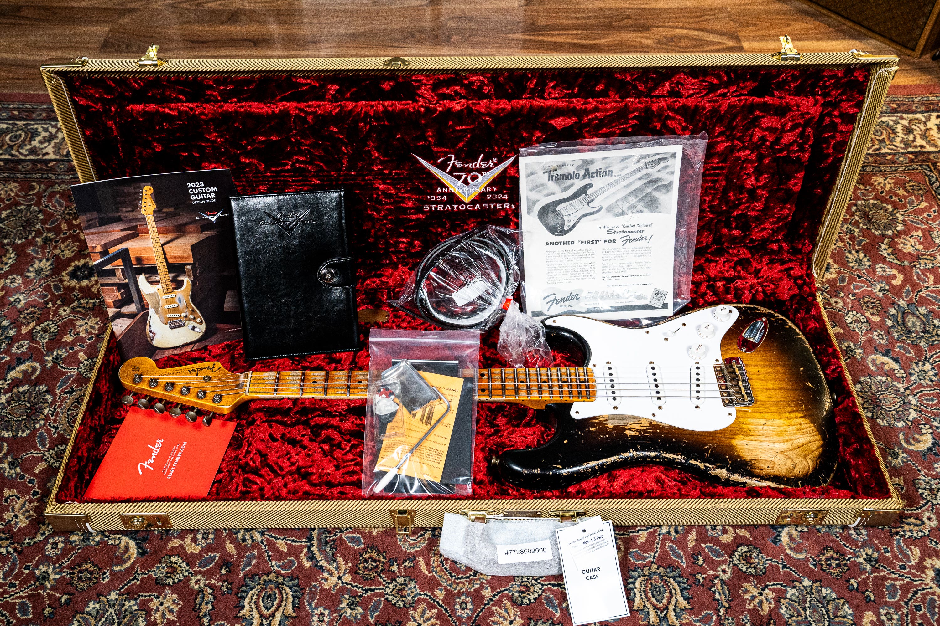 Fender Limited Edition 70th Anniversary 1954 Stratocaster  - Super Heavy Relic - Wide-Fade 2-Color Sunburst