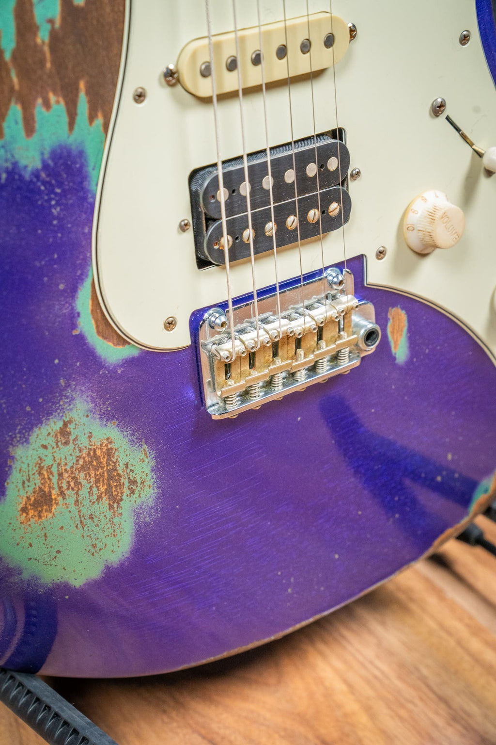 Friedman Vintage S HSS - Rosewood FB - Nitro Heavy Aged Purple Metallic Over Sage Green