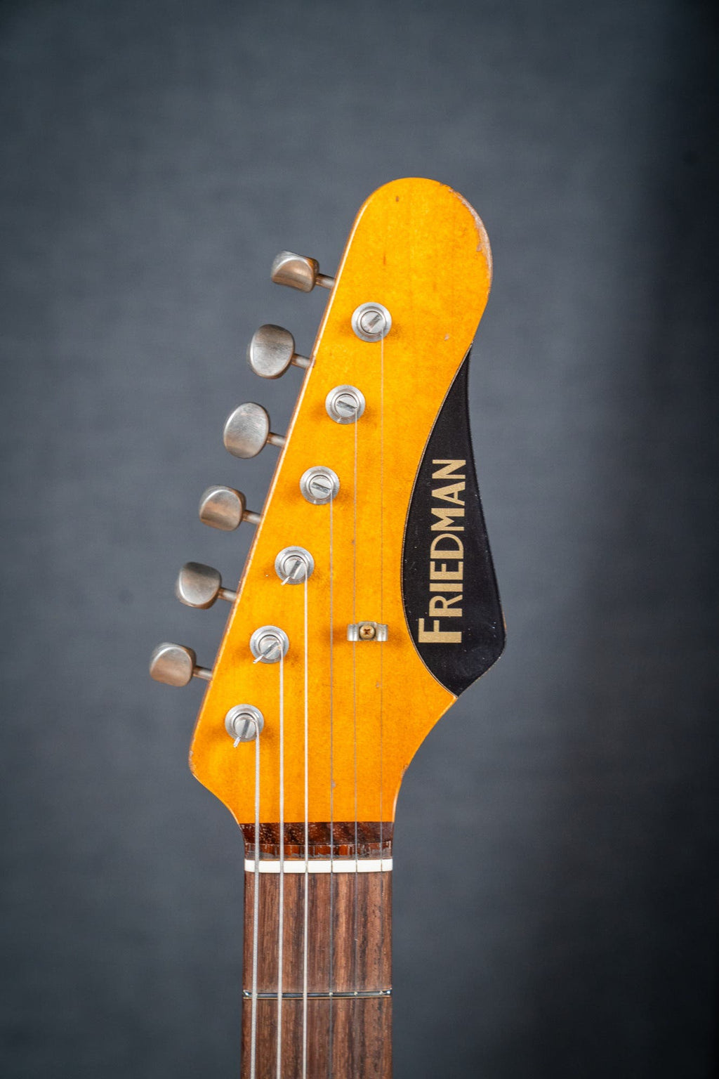 Friedman Vintage T - Rosewood FB - Nitro Fiesta Red Medium Aged (Classic 90 / HB Pickups)