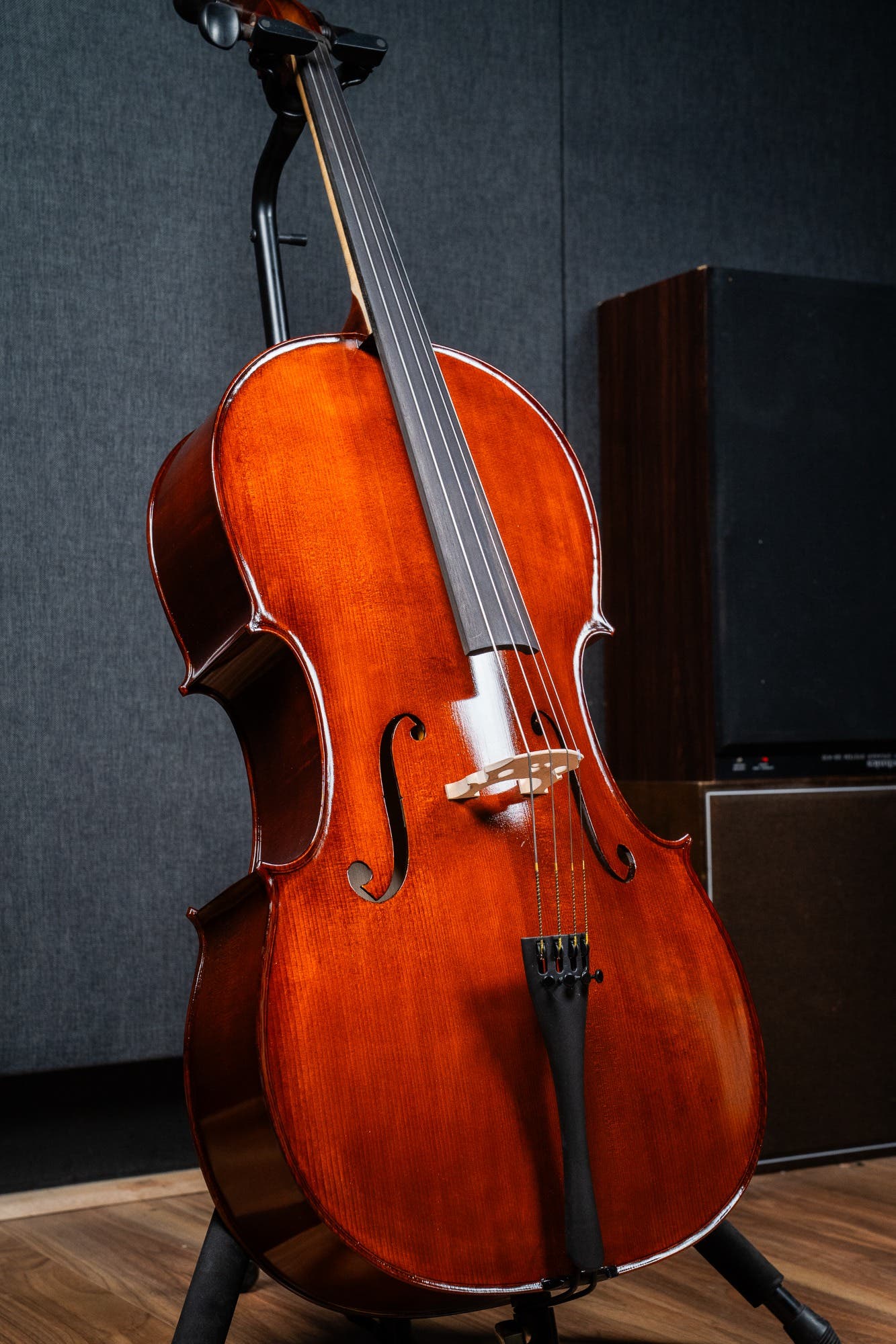 GLIGA ST. ROMANI II 4/4 CELLO OUTFIT - ANTIQUE OIL FULLY SETUP W/CLARENDON GOLD STRINGS