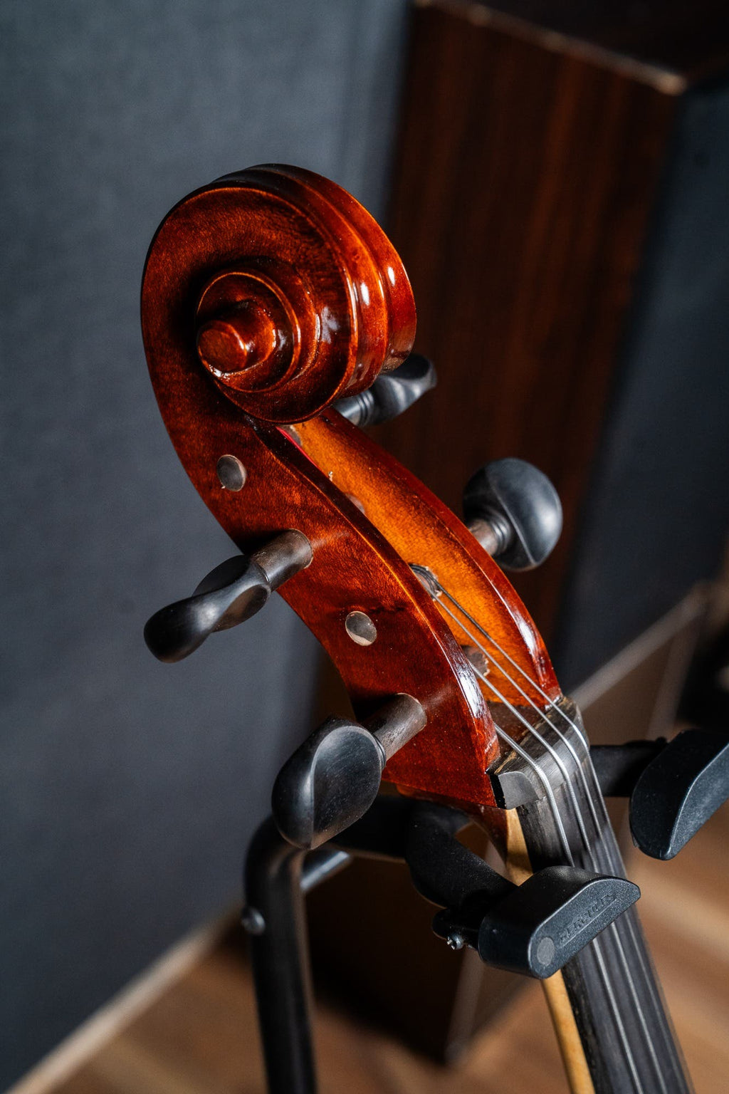 GLIGA ST. ROMANI II 4/4 CELLO OUTFIT - ANTIQUE OIL FULLY SETUP W/CLARENDON GOLD STRINGS