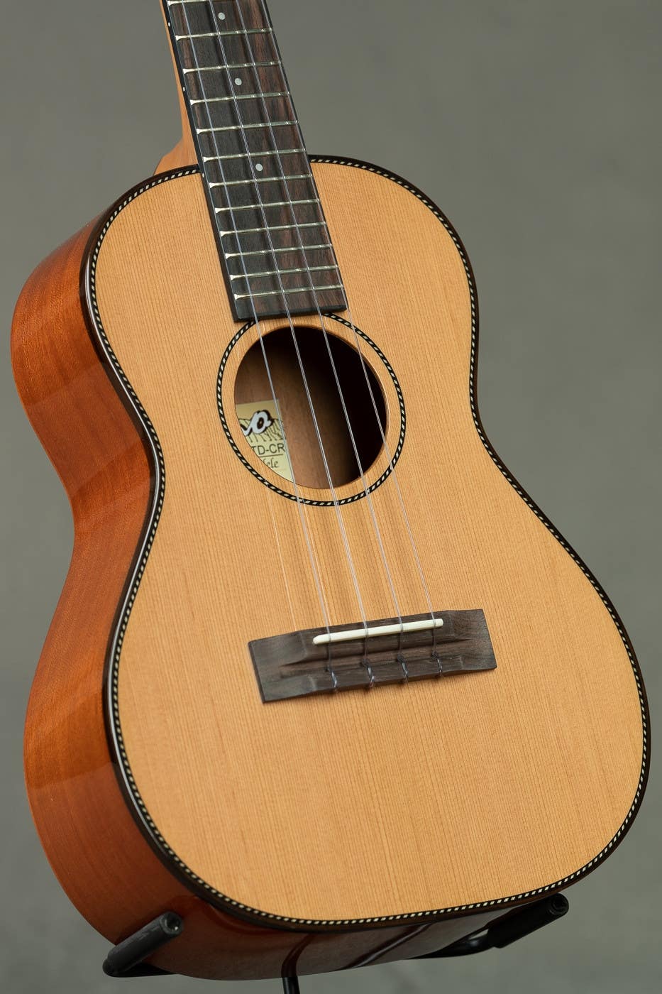 Pono MTD-CR Tenor Deluxe Ukulele - Mahogany w/Cedar Top (PONO-MTD-CR)