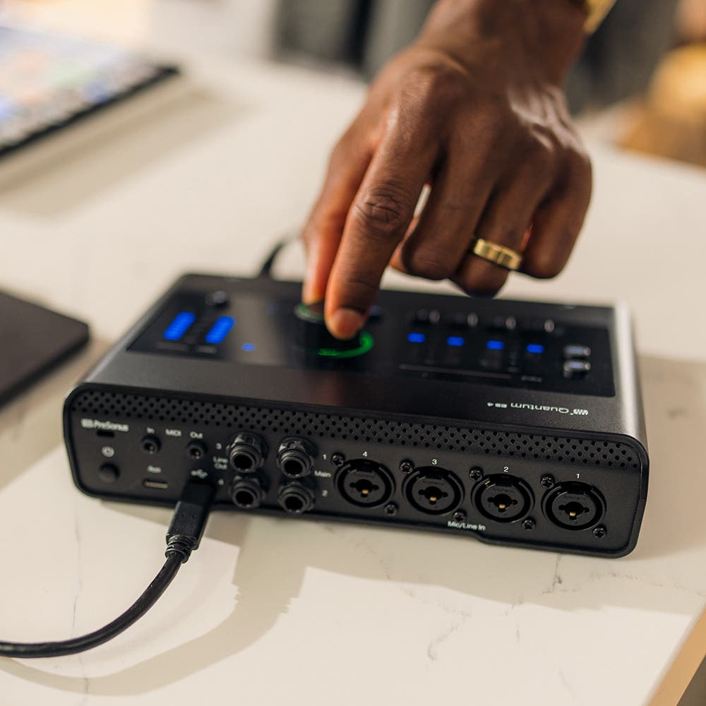 PreSonus QUANTUM ES4 Desktop Audio Interface - One Only