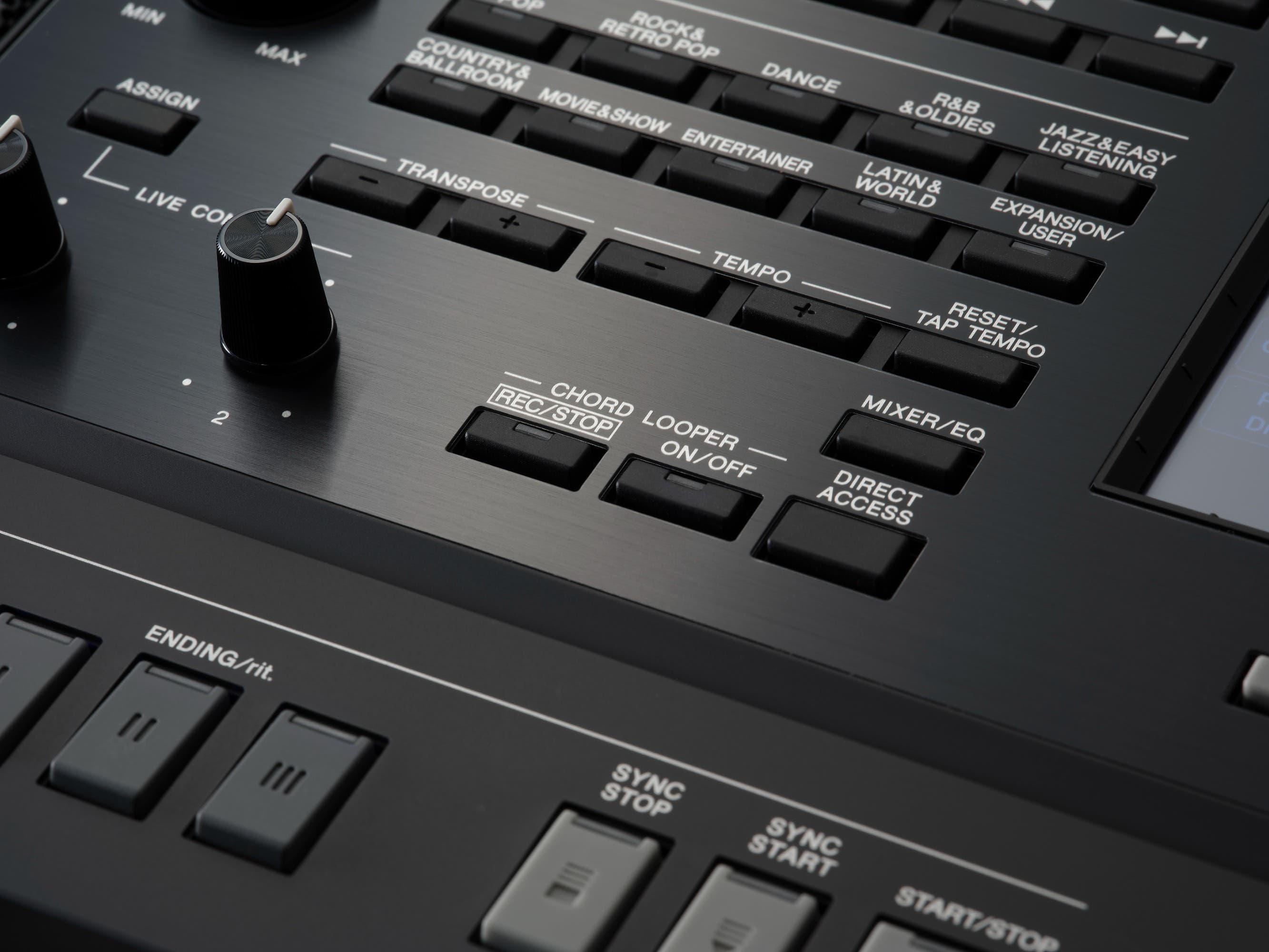 Yamaha PSRSX920 Digital Workstation / Arranger Keyboard