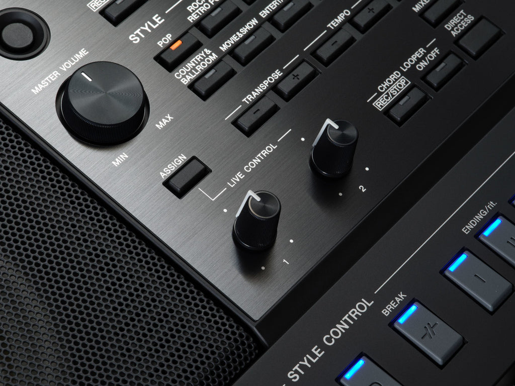 Yamaha PSRSX920 Digital Workstation / Arranger Keyboard