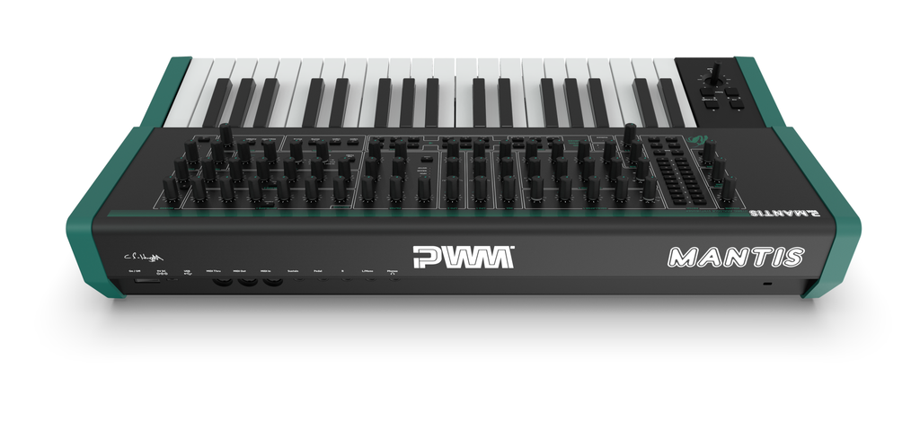 PWM Mantis Hybrid Analog Synthesizer