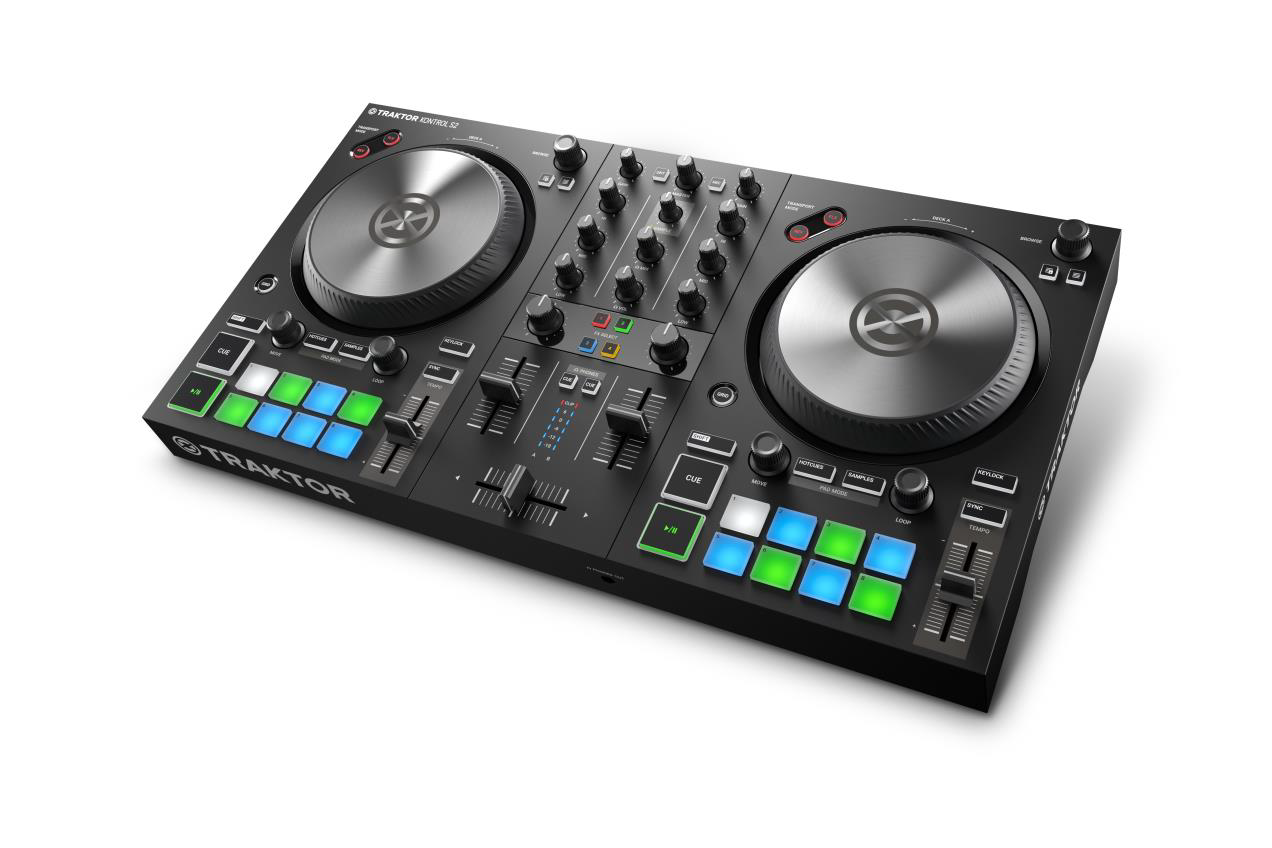 Native Instruments Traktor Kontrol S2 DJ Controller (MK3) w/Traktor Pro 3