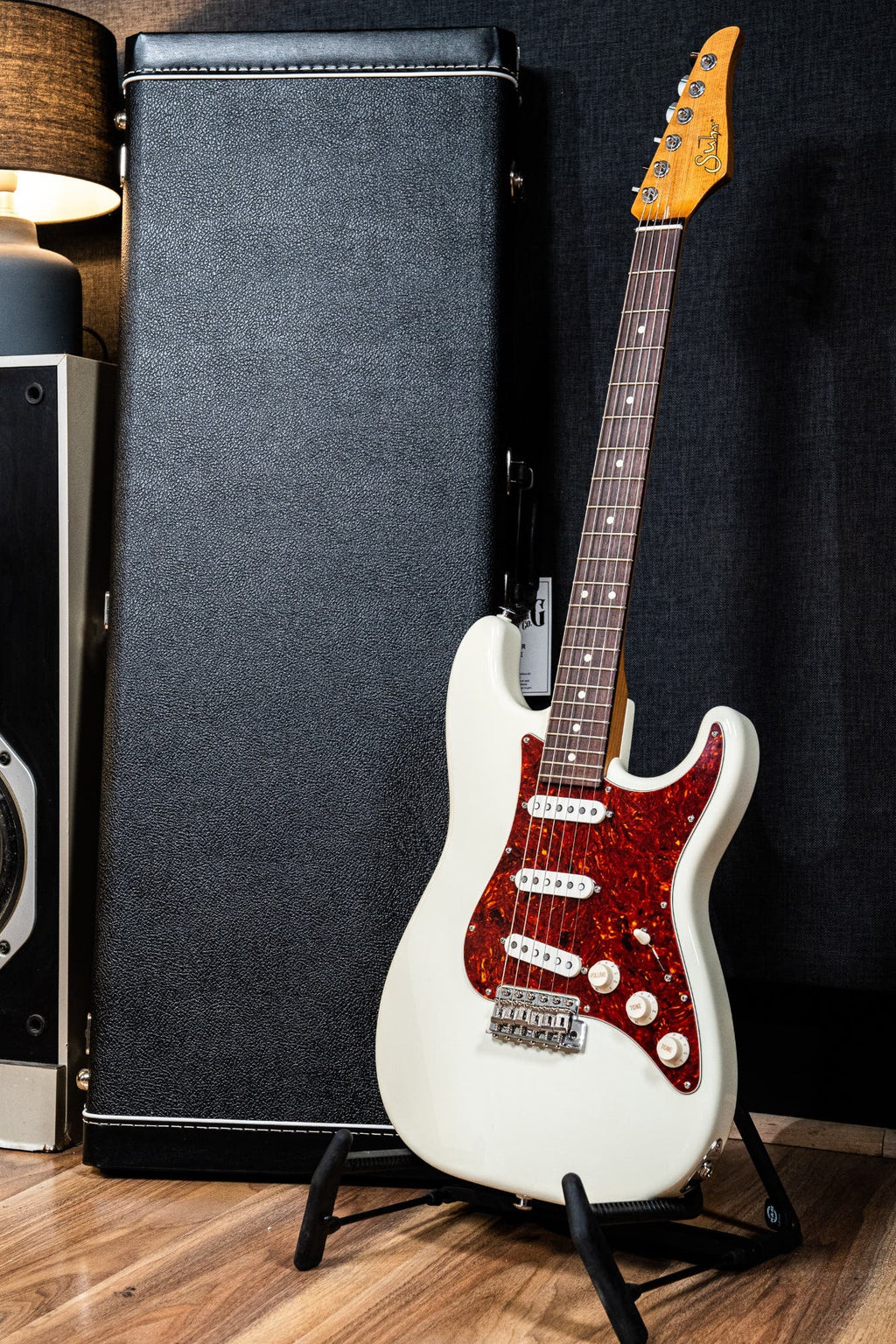 Suhr Scott Henderson Signature Classic Guitar - Olympic White